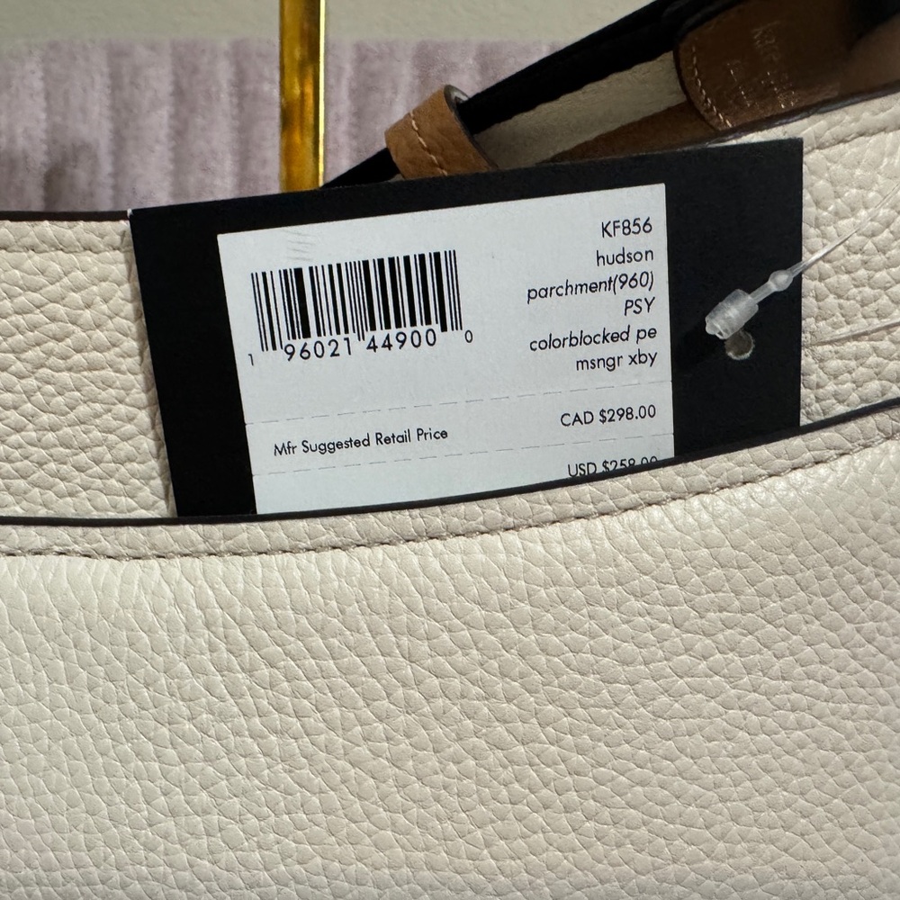NWT Kate Spade New York
Hudson Color Blocked Pebble Leather Messenger Crossbody - Picture 3 of 3